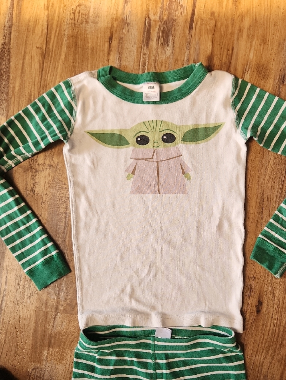 Hanna Andersson Baby Yoda Two-Piece Kids Pajama Set (Size 8 Top, Size 12 Bottom)